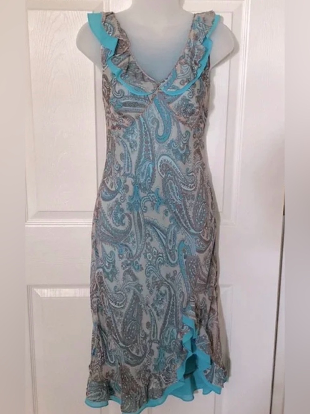 BCBG Turquoise and Gray Paisley Midi Dress with Ruffle Trim